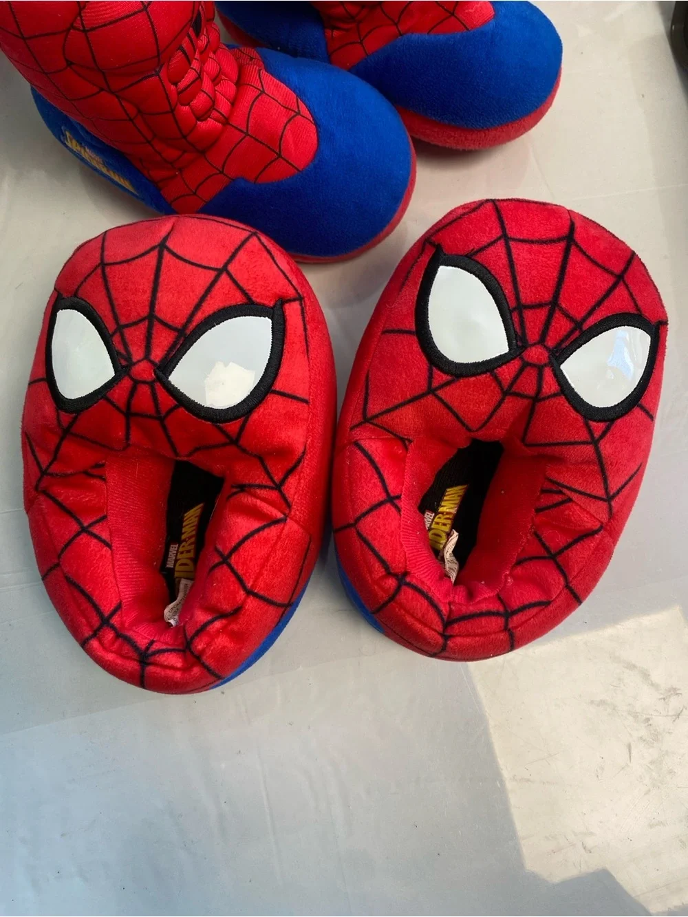 Spider-Man Kids Plush Slipper Bundle 2 Pairs Red Size 9/10 Cozy Indoor Shoes